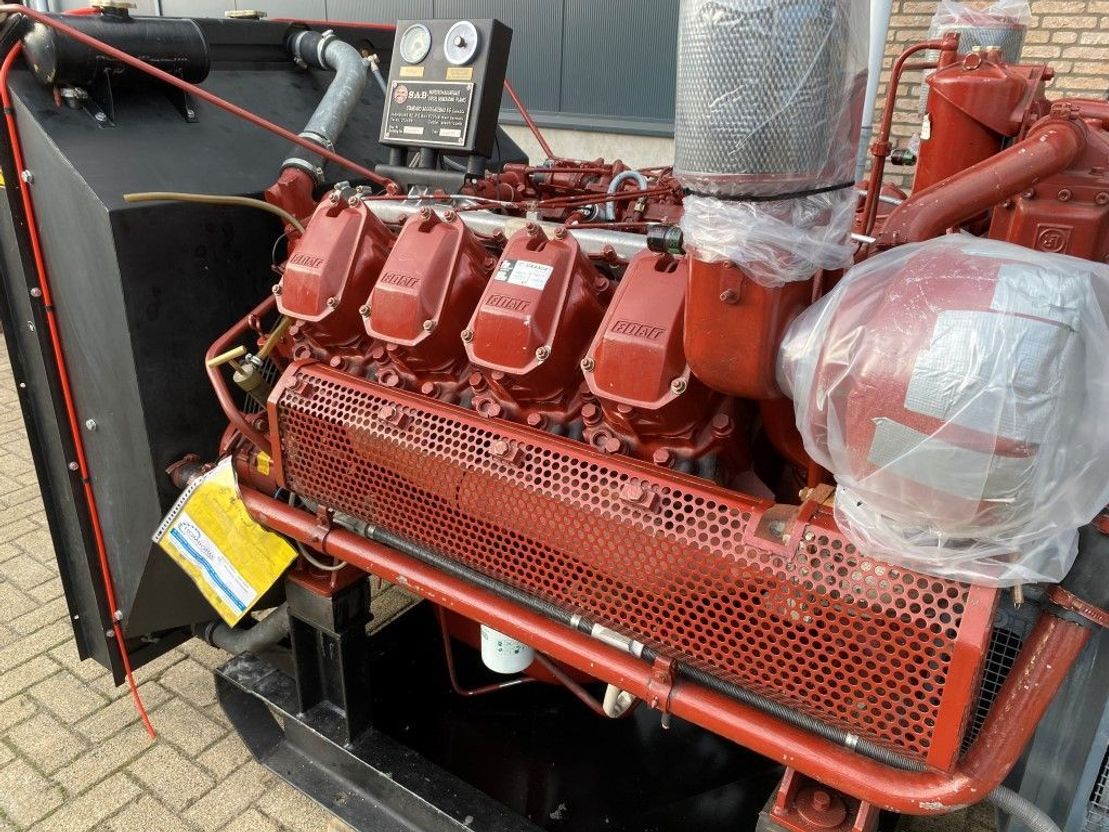 Iveco FIAT 8281 SRI 03 Markon 300 kVA generatorset as New ! - Photo 29