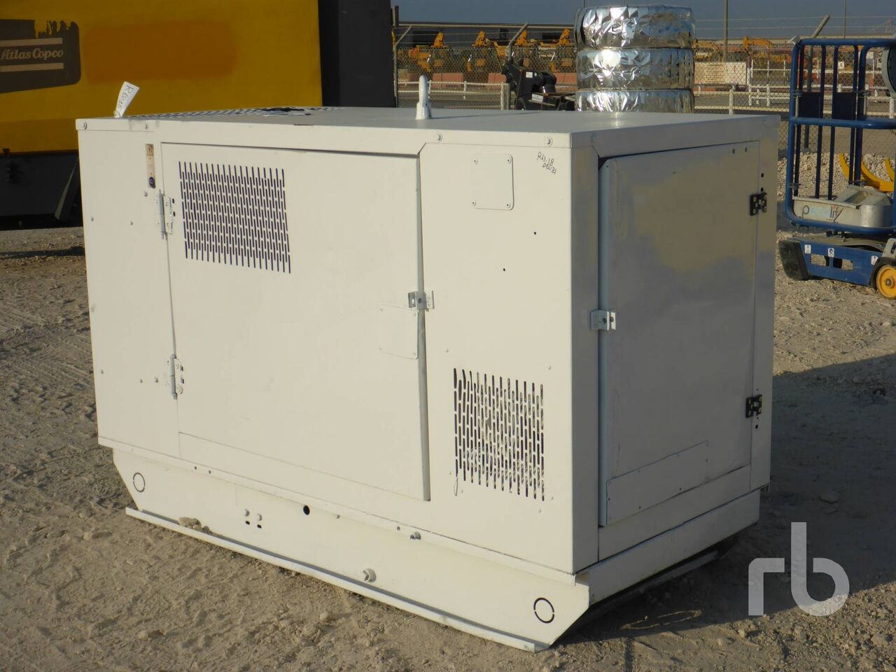 Autre groupe électrogène PERKINS JUBAILI BROS JP13 13 kVA Skid Mounted en vente aux enchères - Photo 4
