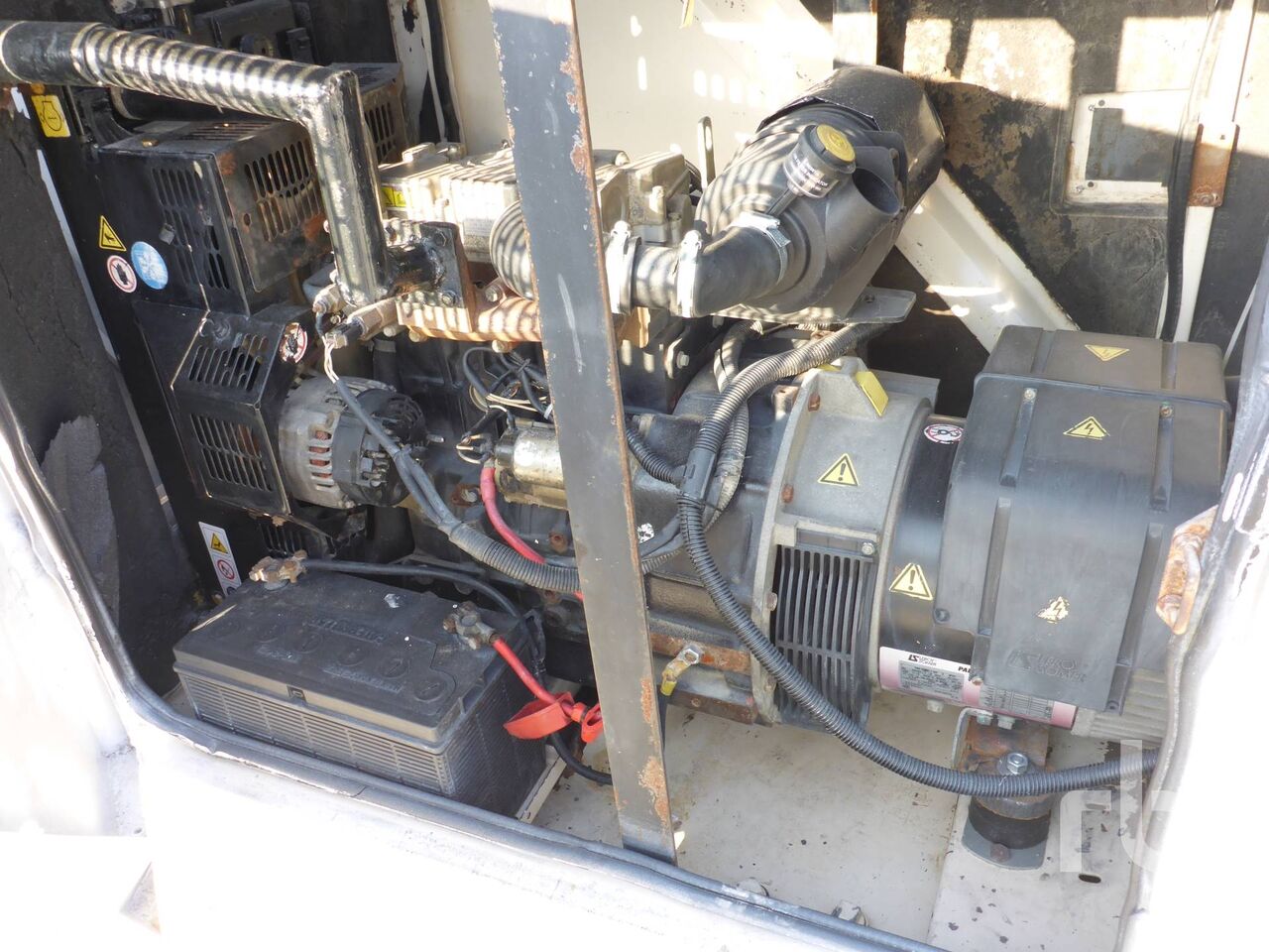 Autre groupe électrogène PERKINS JUBAILI BROS JP13 13 kVA Skid Mounted en vente aux enchères - Photo 6